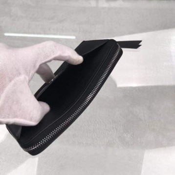 Louis Vuitton（ルイヴィトン）ジッピー・ロックミー  M62622